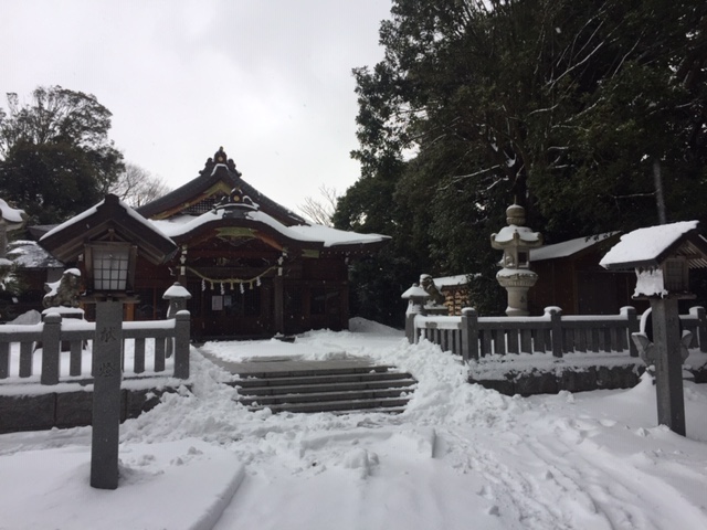 かほく市横山の賀茂神社です