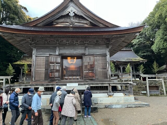 気多大社で観光客と一緒に朔日詣り
