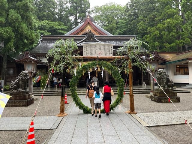 白山比咩神社の茅の輪くぐり